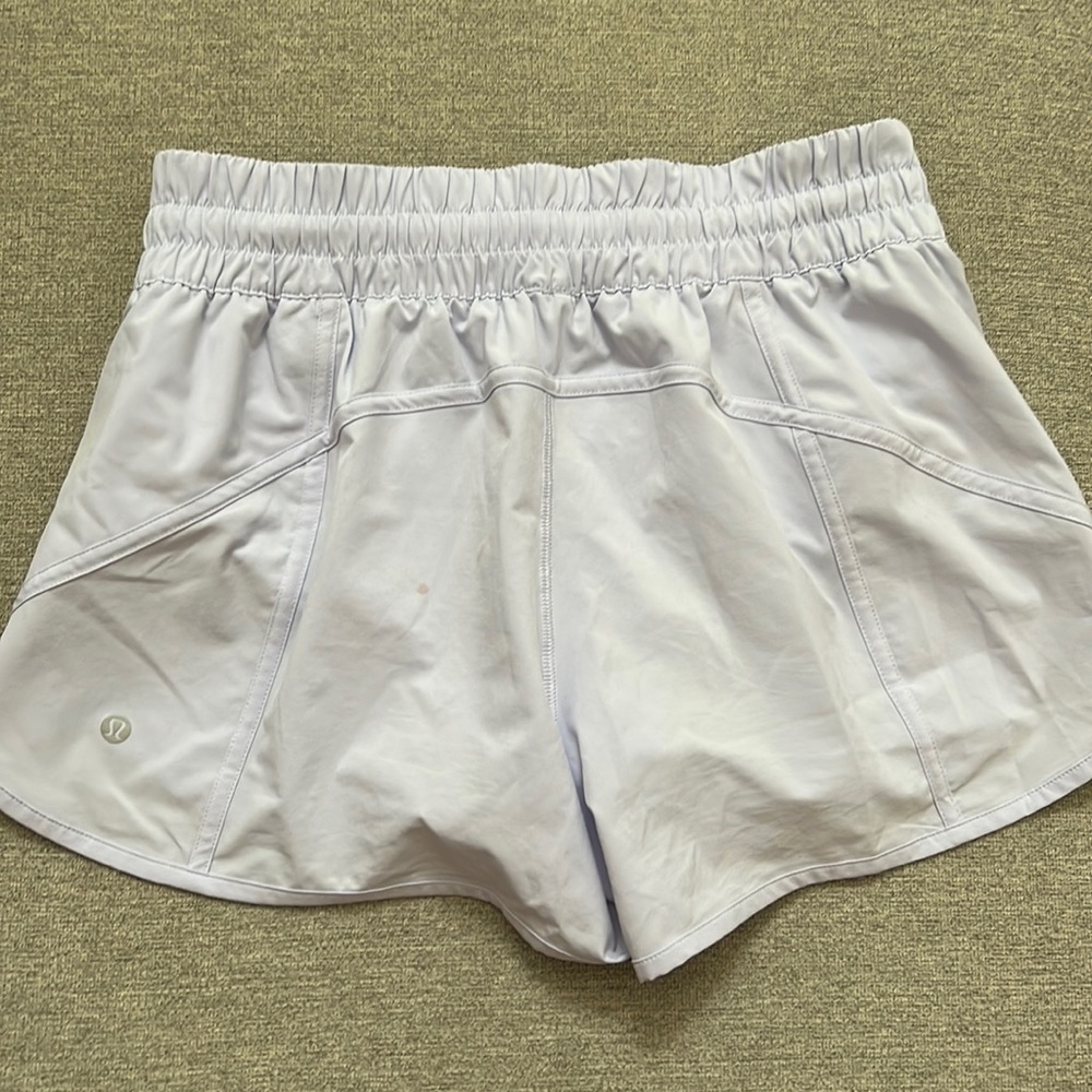 Lululemon hotty hot shorts 4” size 8